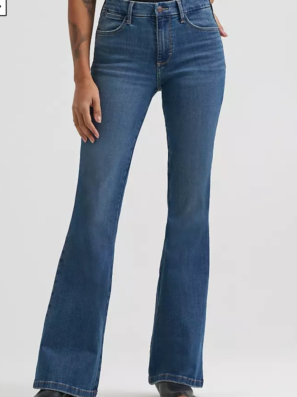 Wrangler Women's Retro High-Rise Flare Jeans - Blue Denim